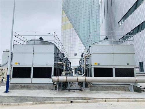 冷卻塔和冷水機之間的區別(冷卻水塔與冷水機的關系)(冷水機和冷卻塔區別)