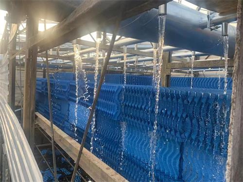 影響封閉式冷卻塔的制冷效率的因素有什么?(封閉式冷卻塔廠家排名)