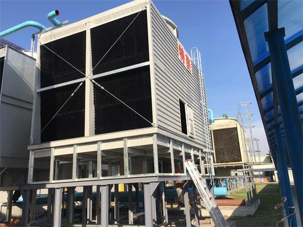 冷卻塔填料和冷卻塔風機如何實現雙節能的(冷卻塔填料材質)